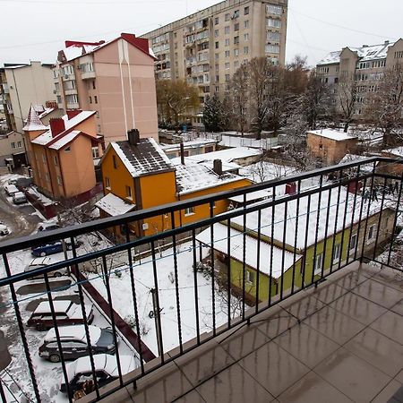 Подобово В Центрі Поряд Жд Ternopil Ngoại thất bức ảnh